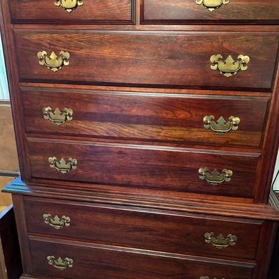 Crescent Dresser