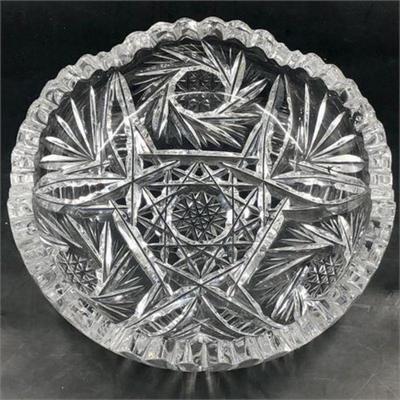 Lot 045K 
Vintage Sawtooth Rim Brilliant Cut Crystal Glass Bowl