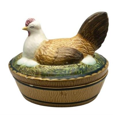 Lot 035K  
Ceramic Hen on Nest Serving Dish with Lid Made in Germany