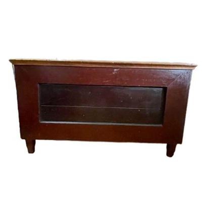 Lot 024 DR  
Antique Shaker Style Paneled Chest