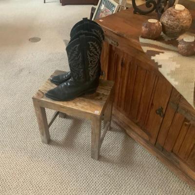 Cowboy boots anyone?