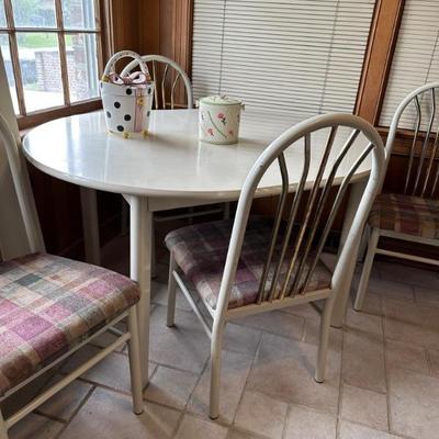 VINTAGE TABLE AND CHAIRS