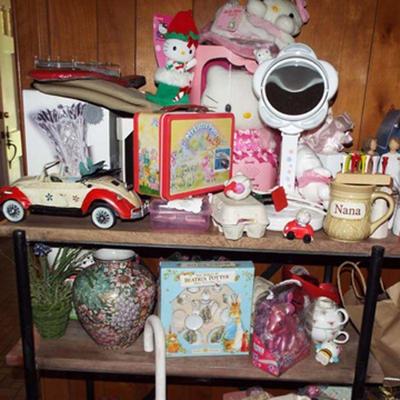 ANTIQUE CAR, LUNCHBOX AND MORE