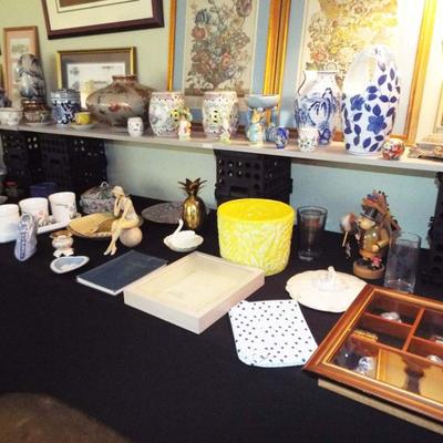 MANY INTERESTING COLLECTIONS OF PORCELAIN, CHINA AND GLASS