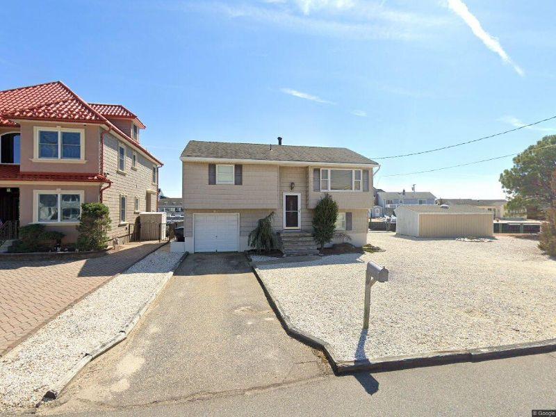 TOMS RIVER WATERFRONT...2 DAY DESIGNER BLOW OUT ESTATE SALE...ENTIRE