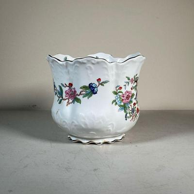 Aynsley Cache Pot | Porcelain with gilt rim. - h. 5.5 x dia. 6.25 in 