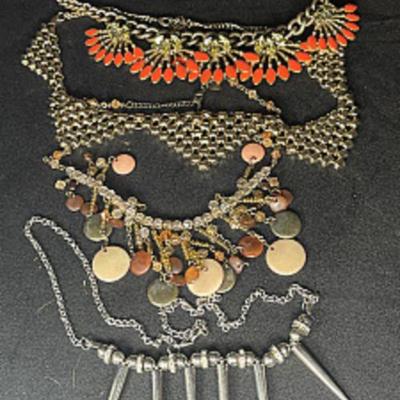 LOTS OFCOSTUME JEWELRY