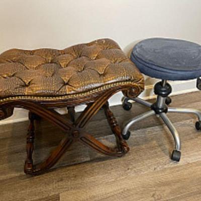 STOOLS