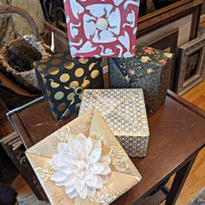 GIFTBOXES