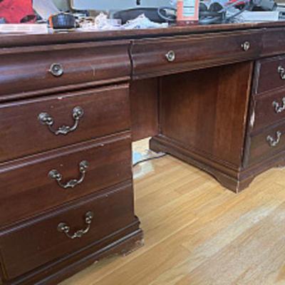 OFFICE DESK