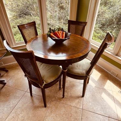 Drexel Game table with 4 caned chairs in immaculate condition 