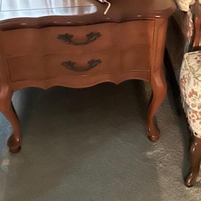 Country French end table