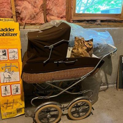 Vintage 1940s Baby Pram $100