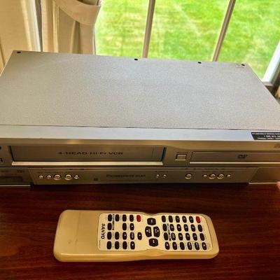 Sanyo DVW-7200 DVD Player & Video Cassette Recorder
