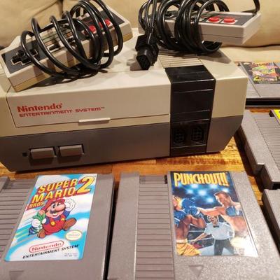 System NES  w/ 2 controllers
