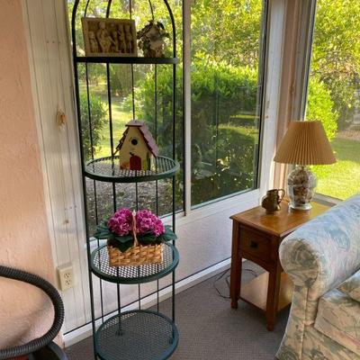 bird cage shelf