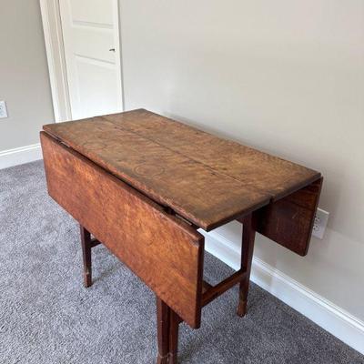 Antique Gateleg Dropleaf Dining Table