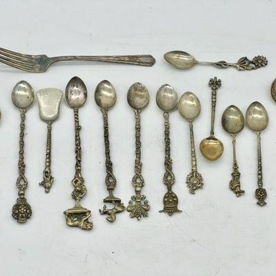 (14) Italian Silver Plate Spoons/Pieces

