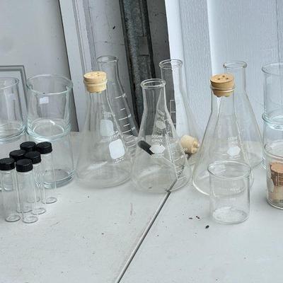 Pyrex Beakers & More Science Vessels
