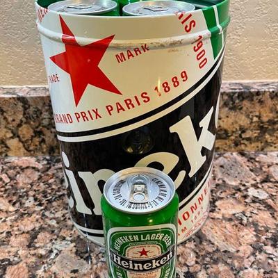 Heineken beer tin w/10 unopen beers