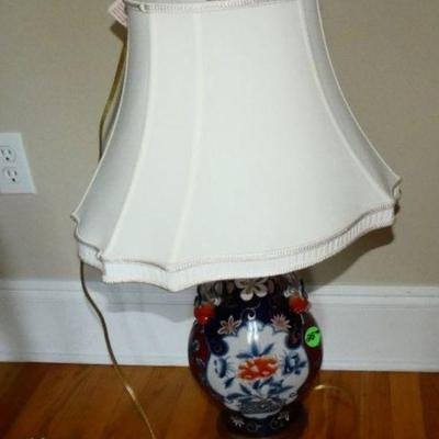 Asian porcelain lamp