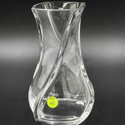 BACCARAT CRYSTAL SERPENTIN VASE