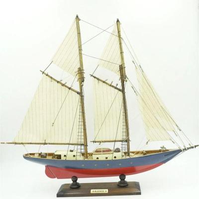 VINTAGE BLUENOSE SHIP MODEL SCHOONER