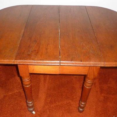 Drop leaf dining table