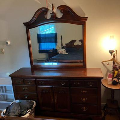 Queen Anne style Dresser w/ Mirror $200