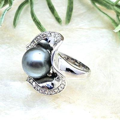 Black Cultured Tahitian 12mm Pearl Ring w/ White Topaz Accents in a Scalloped Base - Rhodium Over Sterling Sz 6