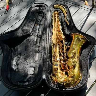 Saxophone 4*R H-COUF 4339976 In Hard Case

