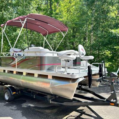 2019 Apex Pontoon