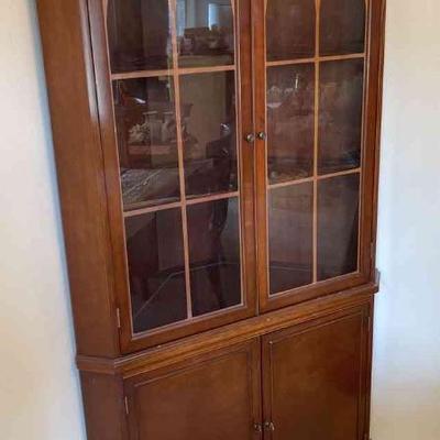 Beautiful Corner Hutch