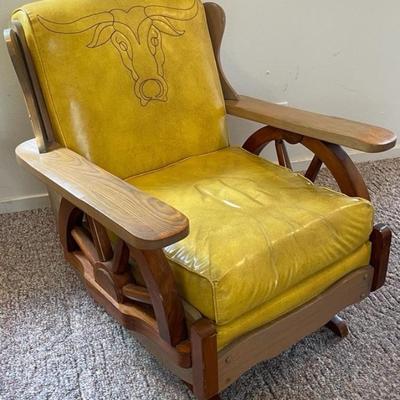 Western Style Mid Century Wagon Wheel Lounge Rocker Chair