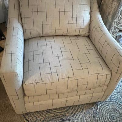 Oversized accent chair $50