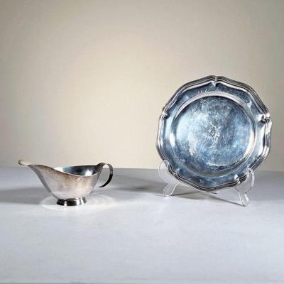 (2PC) CONTINENTAL SILVER | Including a 900 silver gravy boat (4.76 oz); and an 800 silver dish (approx. 9 oz) - dia. 8 in 