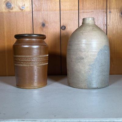 (2PC) E W FARRINGTON JUG & CROCK | Lot Includes: (1) â€œE W Farrington Elmira NYâ€ Buff Coloured Jug. Pottery dates: 1887-1893. (1)...