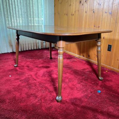 PA HOUSE DINING ROOM TABLE | Maple Oval Table with two 10â€ leaves, four turned legs ending in pad feet. - l. 60 x w. 39.5 x h. 28.75 in 