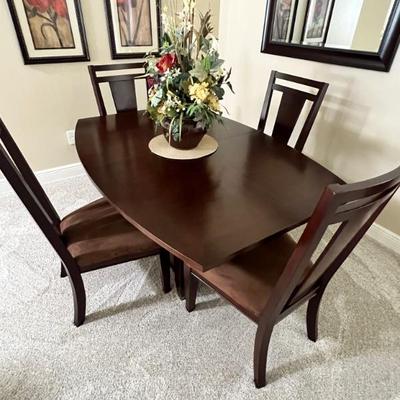 DINING TABLE/LEAF/6 CHAIRS $550