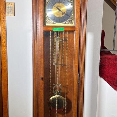 HOWARD MILLER GRANDFATHER CLOCK | â€œHoward Miller Clock Company Zeeland Michigan USA. Registered Serial Number 678420.â€ - l. 20 x w....