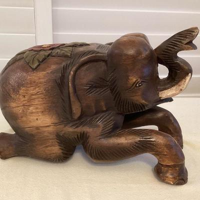 MTT042 Balinese Carved Wooden Elephant