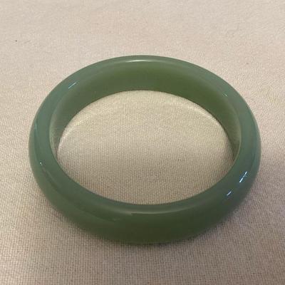 MTT238 Beautiful Jade Bracelet 