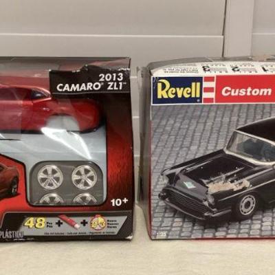 MTT032 Two Revell Model Car Kits New