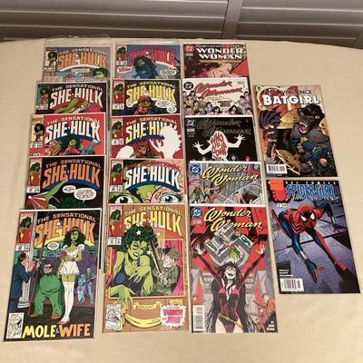 MTT145 Seventeen DC & Marvel Comics 