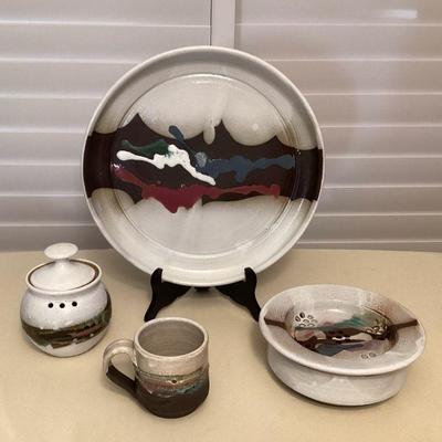 MTT068 Jeff Chang Hawaii Ceramic Art Pottery