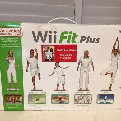 MTT030 Wii Fit Plus Balance Board & Game New 
