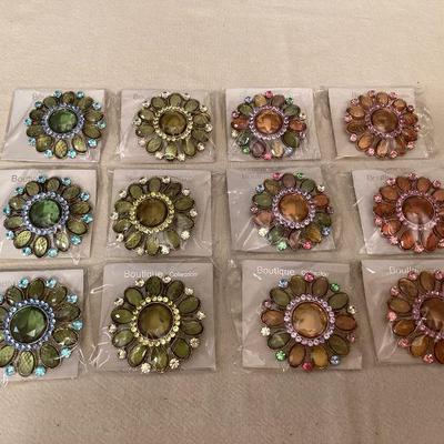 MTT035 Twelve Beautiful Brooches New