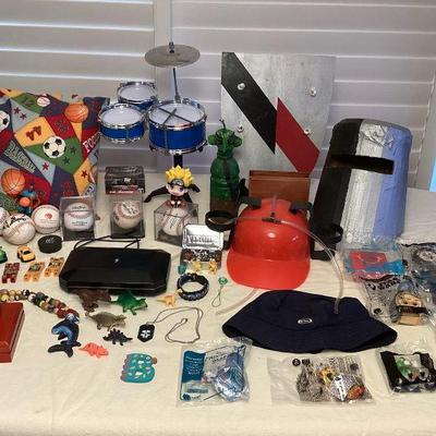 MTT105 Things You Might Find In A Boys Room