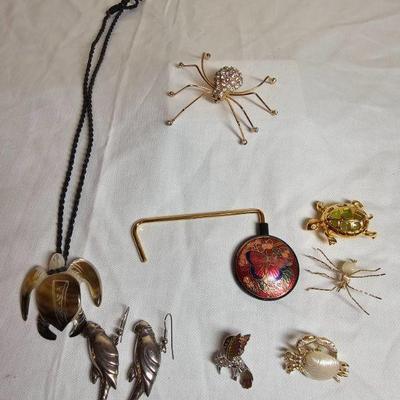 https://www.auctionninja.com/stress-free-estate-services-llc/sales/details/giant-nh-coast-estate-gold-silver-and-costume-jewelry-auction-...