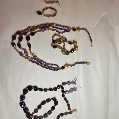 https://www.auctionninja.com/stress-free-estate-services-llc/sales/details/giant-nh-coast-estate-gold-silver-and-costume-jewelry-auction-...